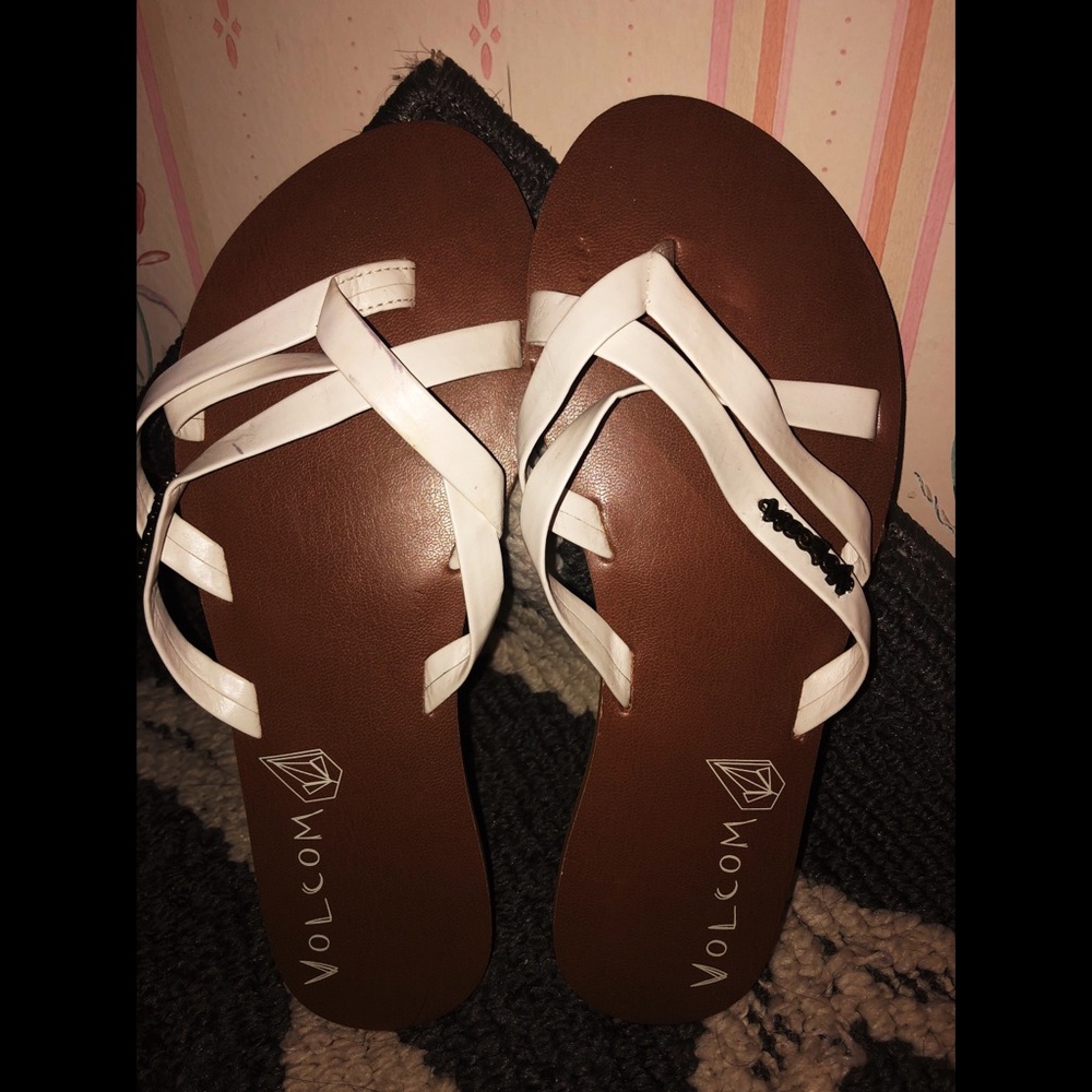 Volcom Sandals- size 6 *LIKE NEW*